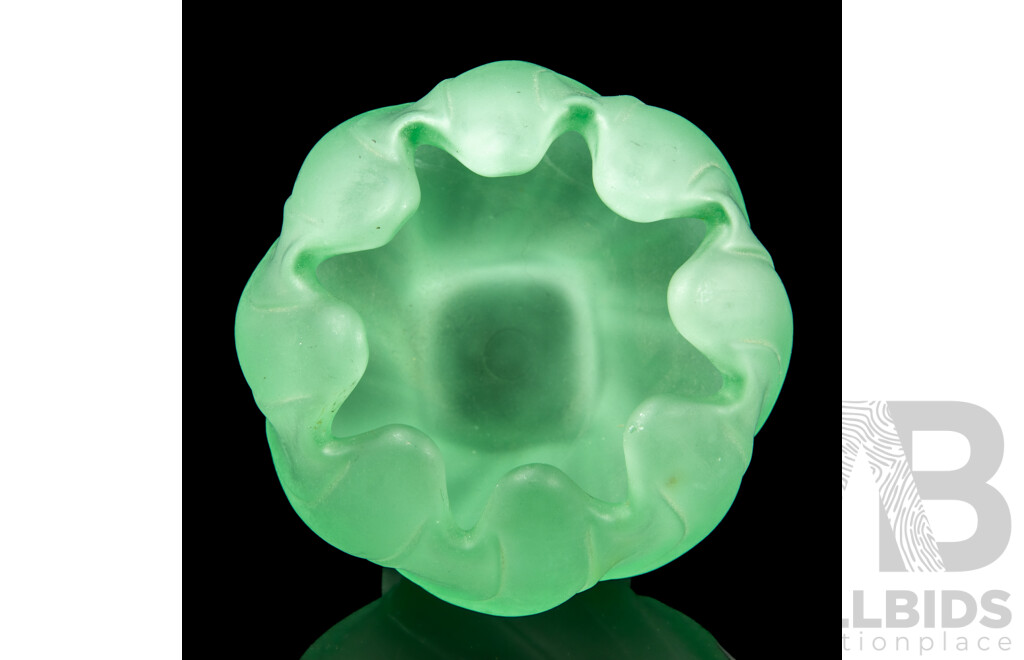 Vintage Bagley Uranium Glass Art Deco Equinox Vase