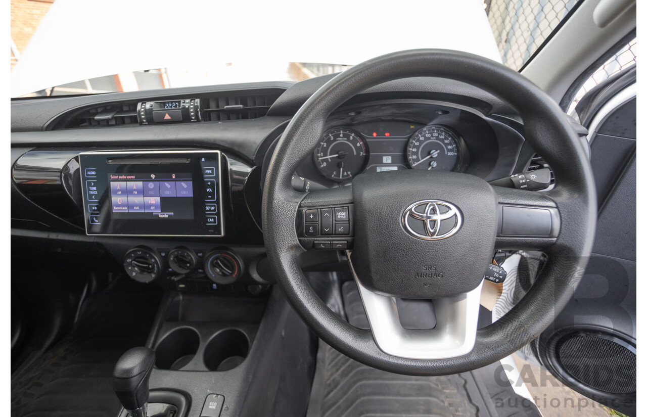 06/2018 Toyota Hilux Workmate TGN121R MY17 C/Chas White 2.7L