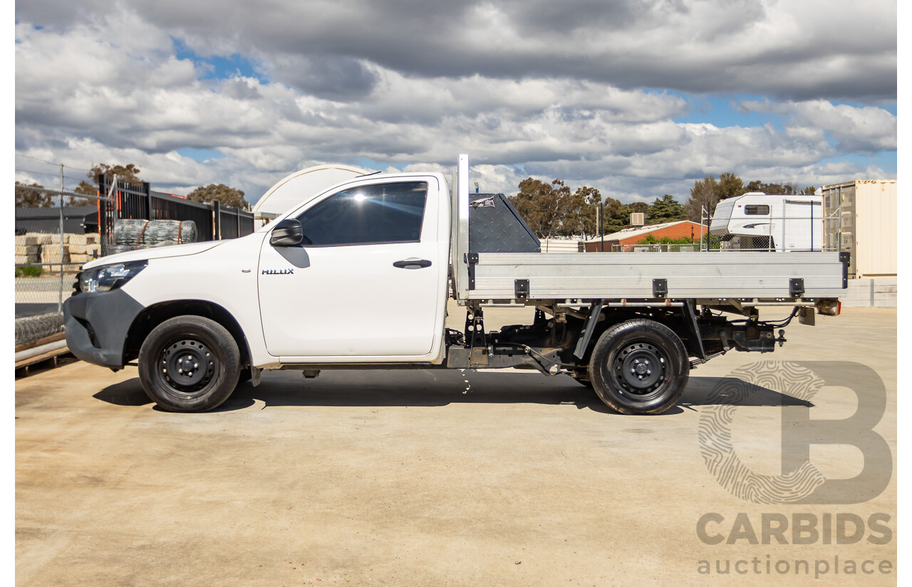 06/2018 Toyota Hilux Workmate TGN121R MY17 C/Chas White 2.7L
