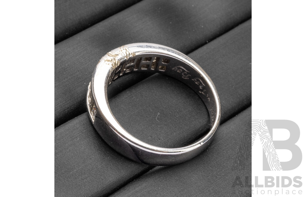9ct White Gold & Diamonds Dress Ring - Size Q