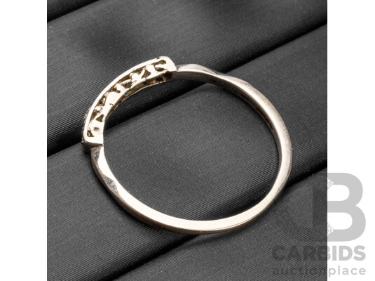 Vintage 9ct White Gold/Platinum Diamond & Sapphire Wedding Ring - Size O