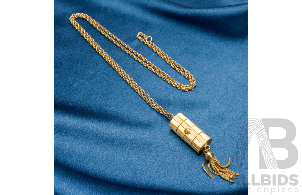 Vintage Gold Plated Metal Retax 17 Jewel Incabloc Manual Wind Cylindrical Necklace Watch