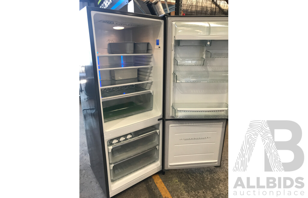 Westinghouse (WBE4300SB-R) 430L Bottom Mount Refrigerator