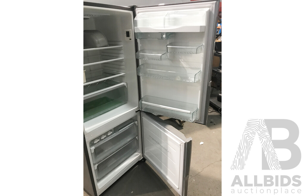 Westinghouse (WBE4300SB-R) 430L Bottom Mount Refrigerator