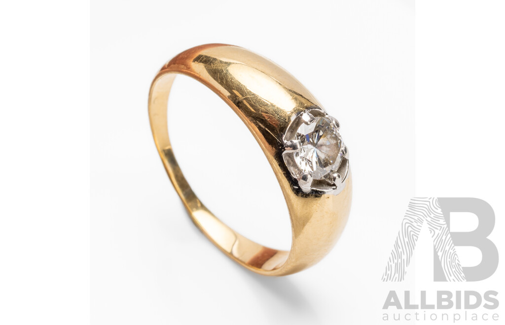 18ct Yellow Gold & Diamond Ring - Size M.5