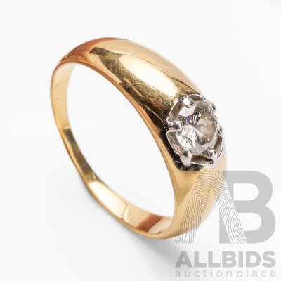 18ct Yellow Gold & Diamond Ring - Size M.5