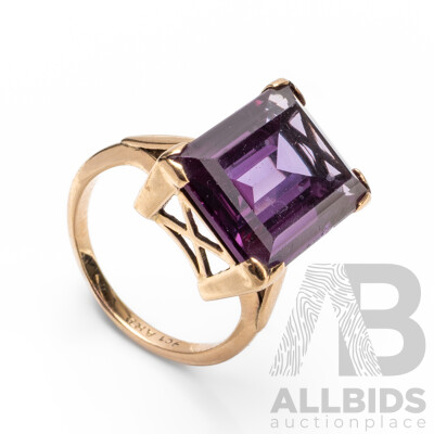 Vintage 9ct Yellow Gold & Purple Sapphire Dress Ring - Size N.5