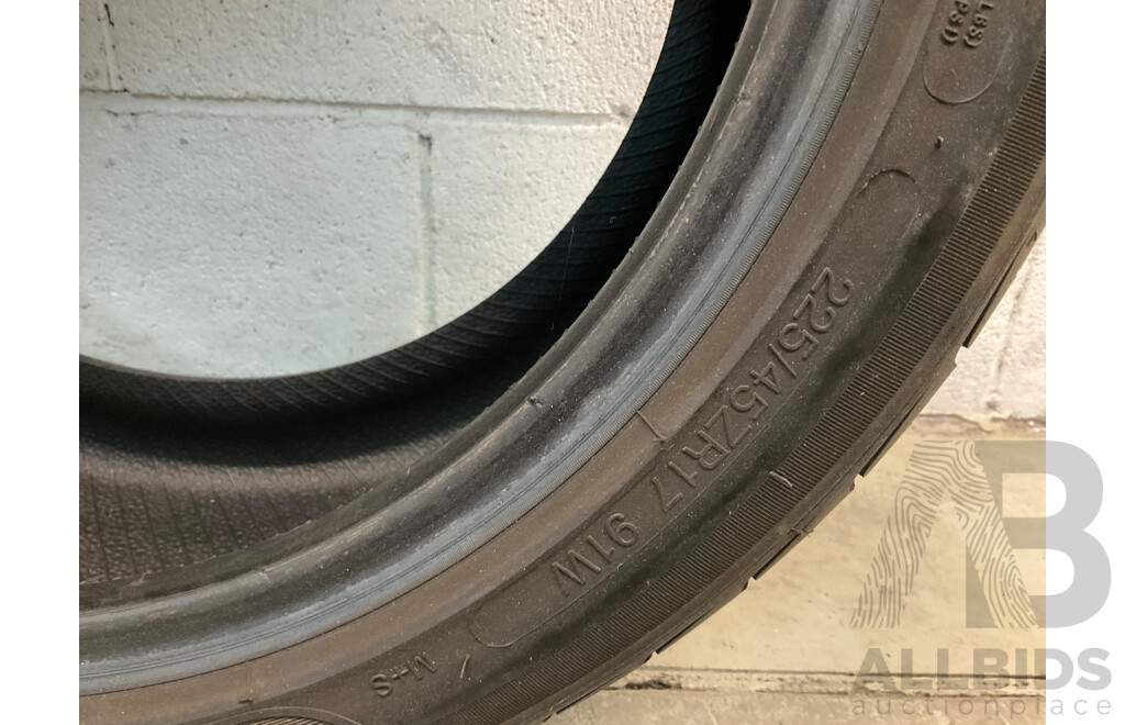 BMW 19inch Light Allow Wheel and FRO36 Tyre