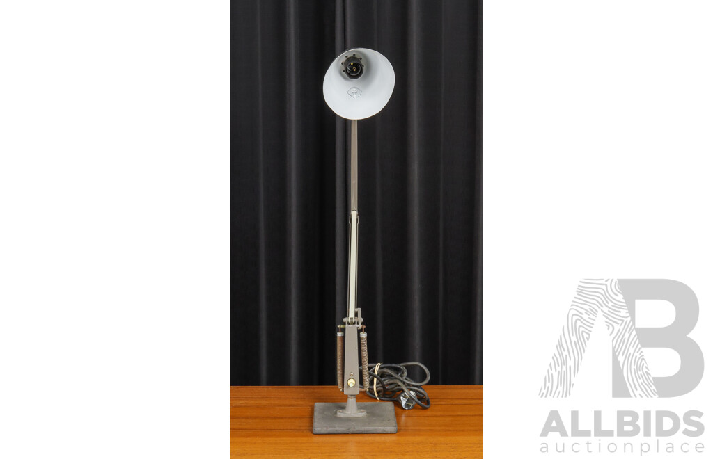 Planet Studio Articulated Desk Lamp