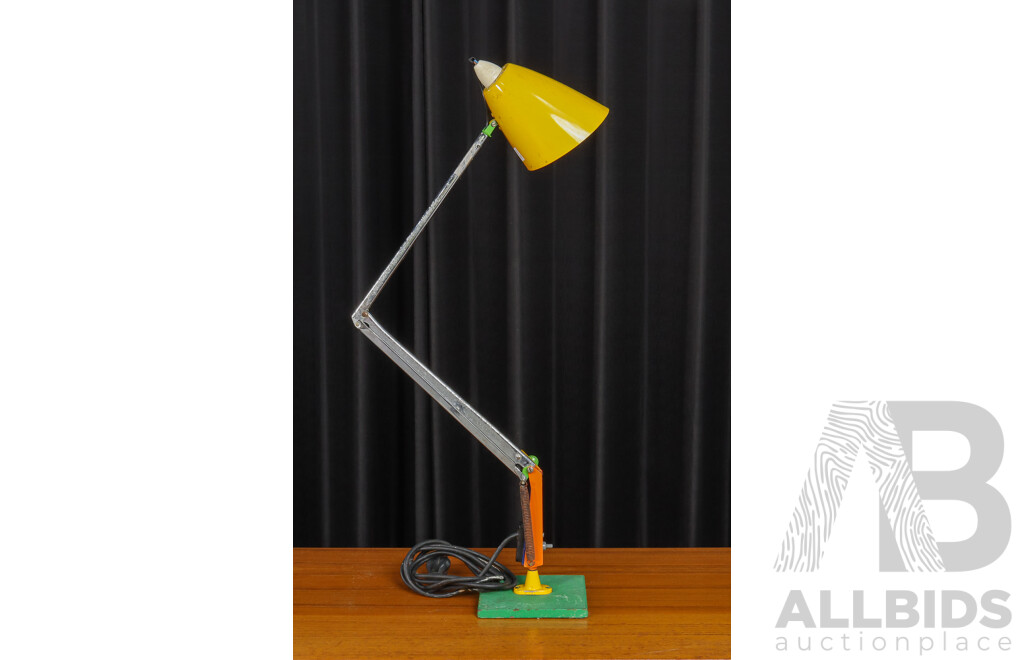 Planet Studio Articulated Desk Lamp