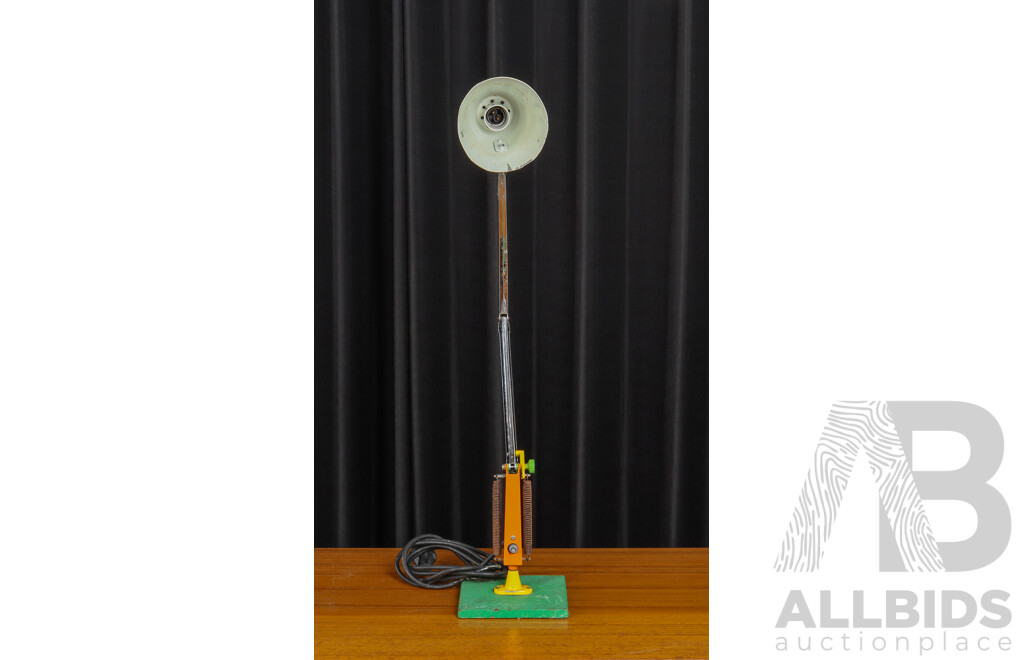Planet Studio Articulated Desk Lamp