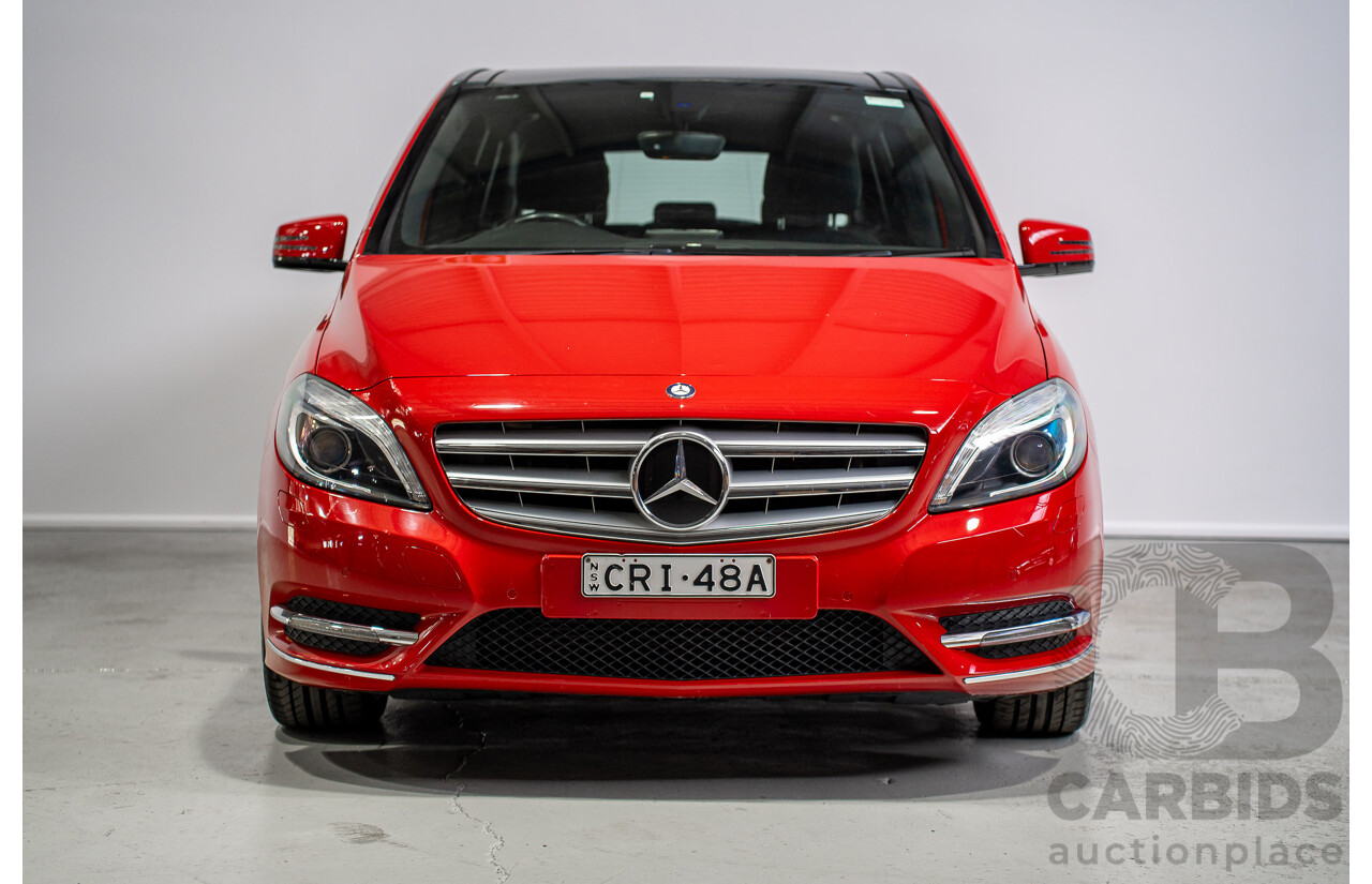 04/2013 Mercedes-Benz B200 CDI BE 246 MY13 5d Hatchback Red Turbo Diesel 1.8L