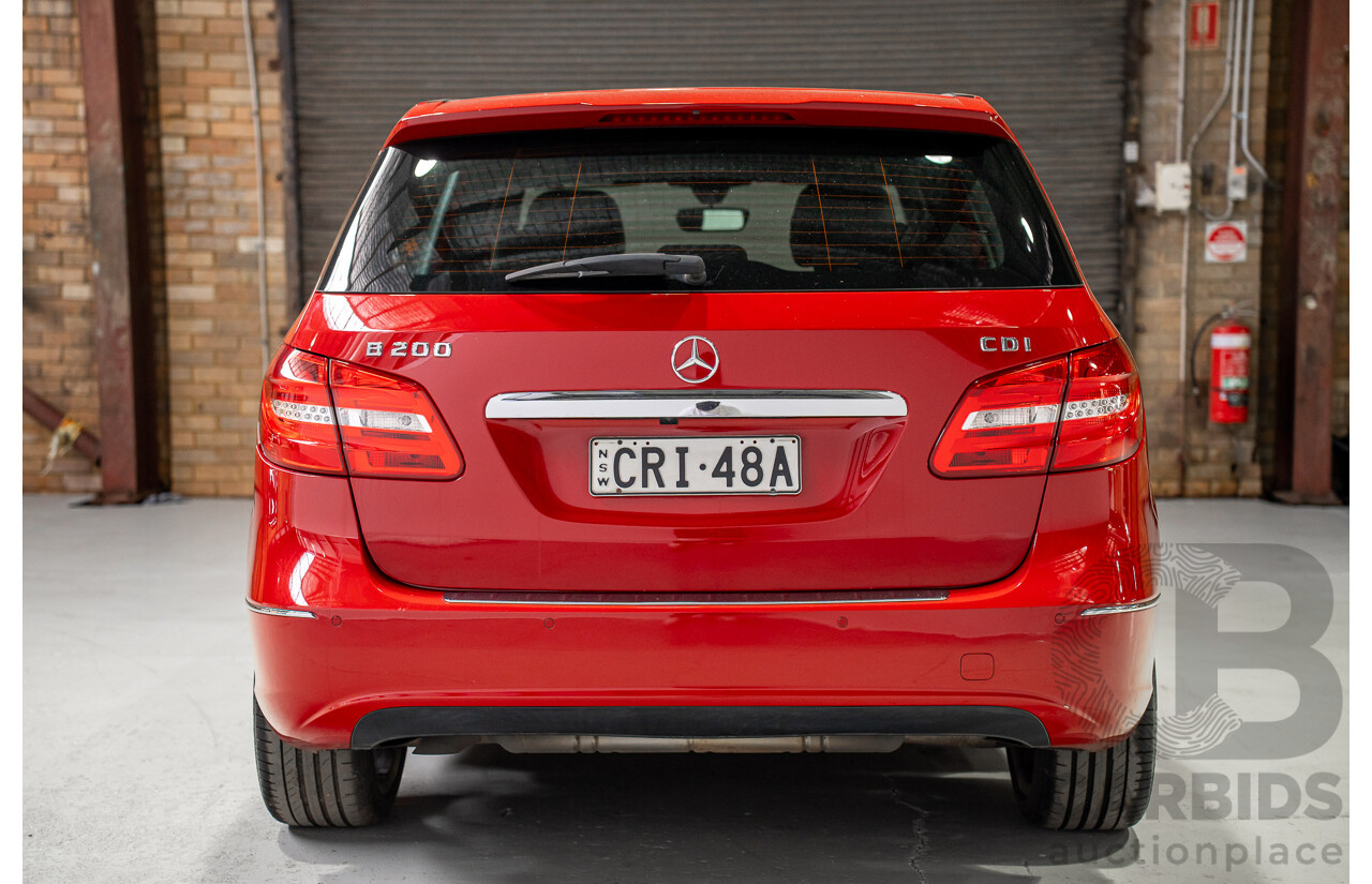 04/2013 Mercedes-Benz B200 CDI BE 246 MY13 5d Hatchback Red Turbo Diesel 1.8L