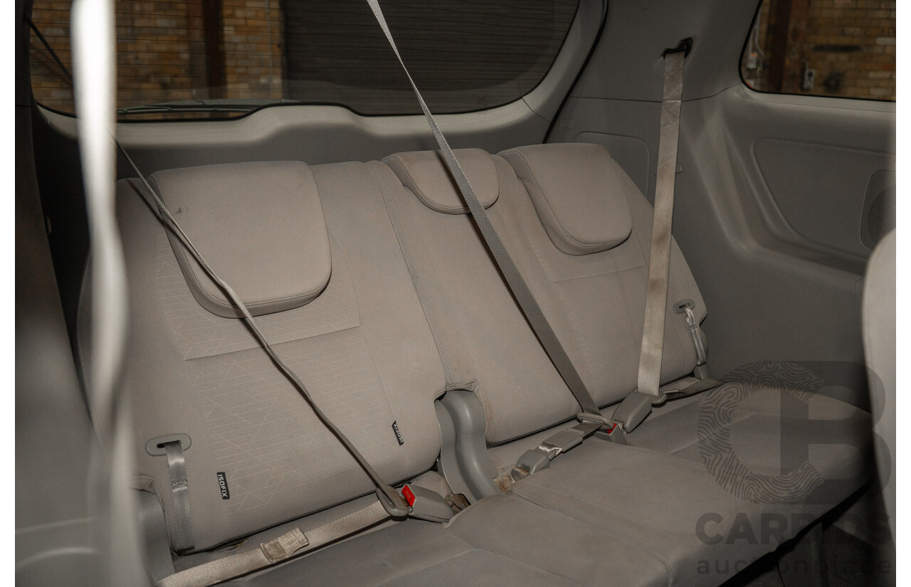 01/2019 Kia Carnival S YP PE MY19 4d Wagon Silver 3.3L