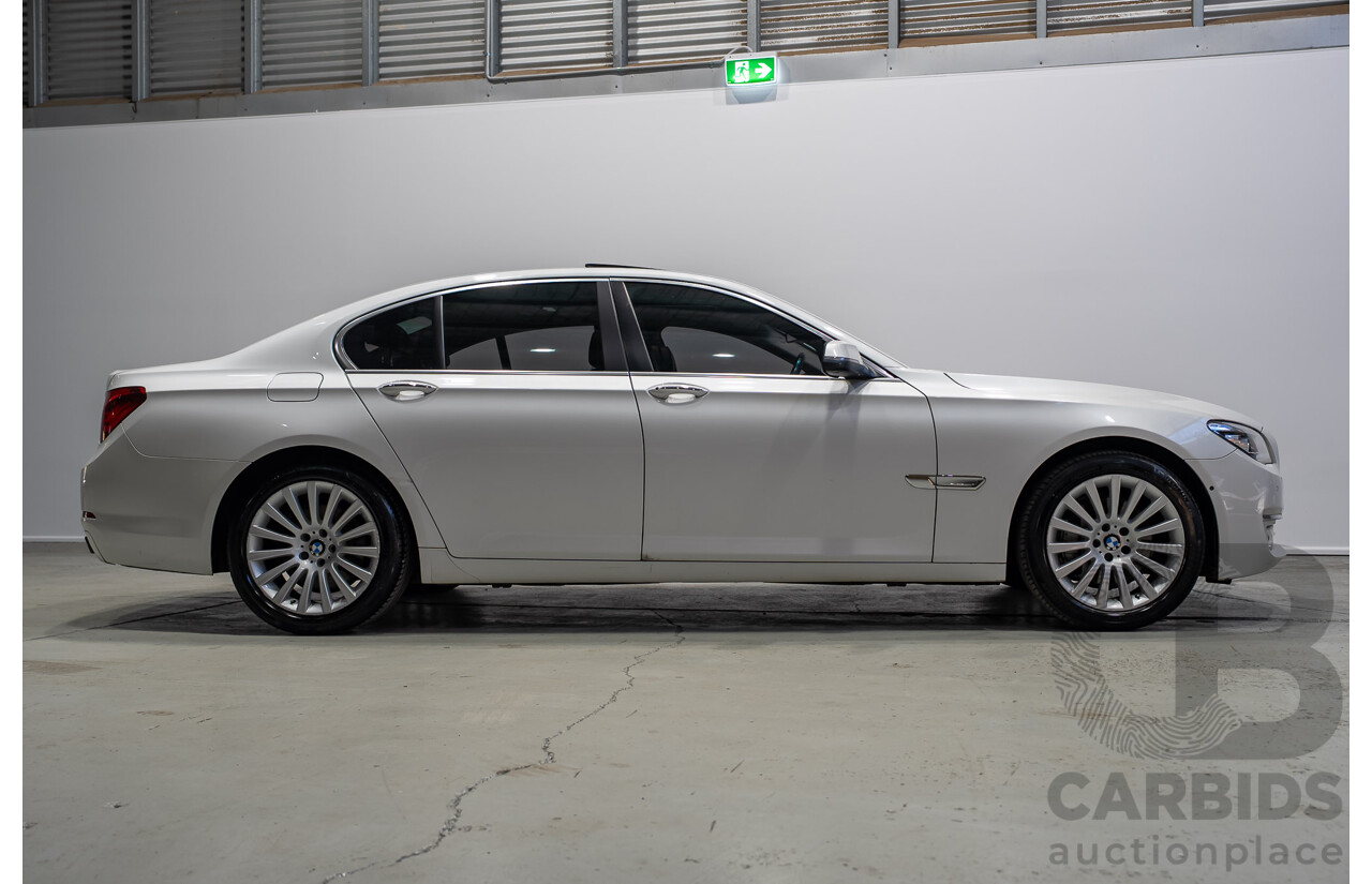 09/2013 BMW 740i F01 MY14 4d Sedan Mineral White Metallic Turbo 3.0L