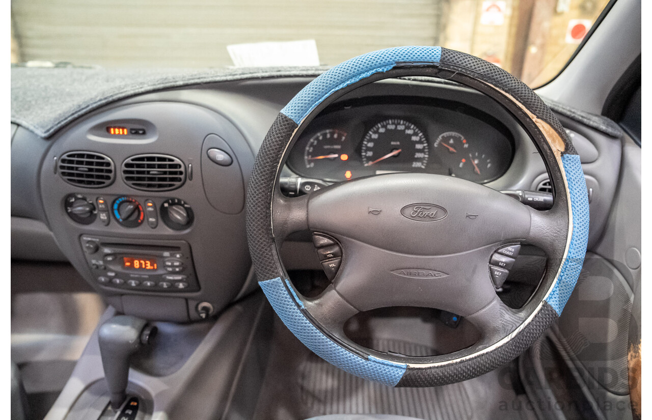 09/1998 Ford Falcon Futura AU 4d Sedan Red 4.0L