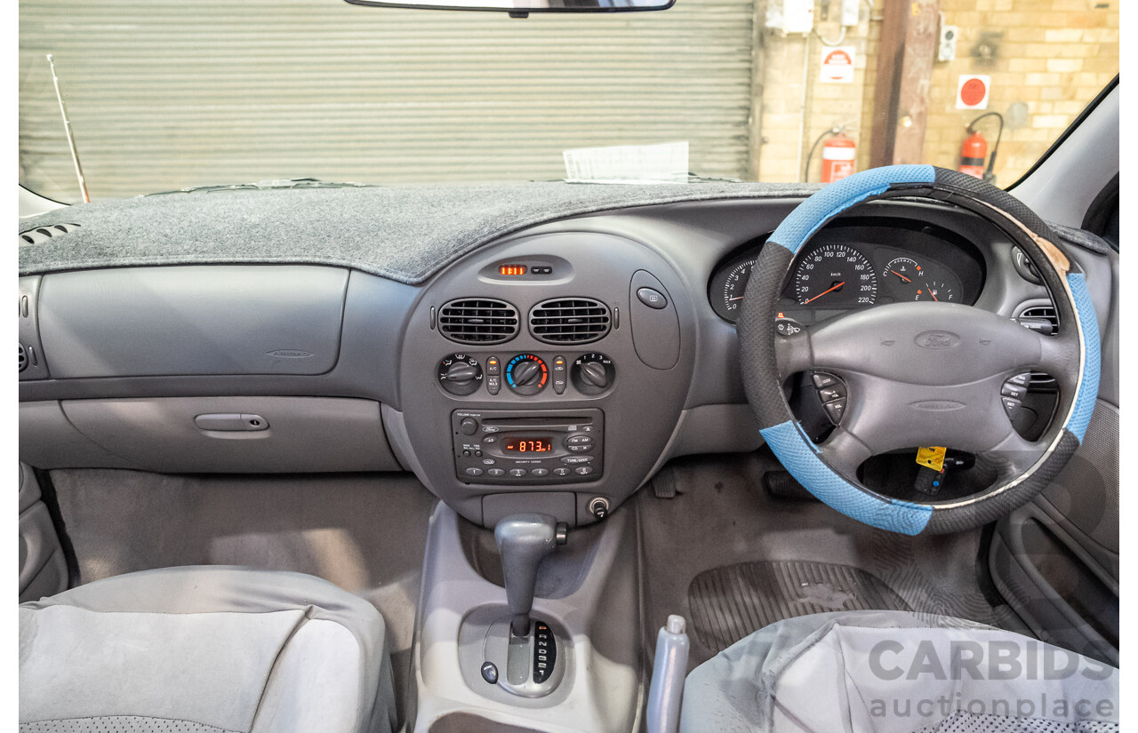 09/1998 Ford Falcon Futura AU 4d Sedan Red 4.0L