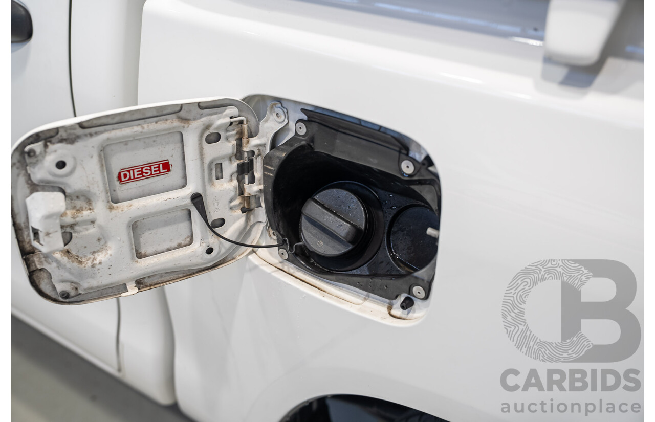 05/2019 Toyota Hilux Workmate TGN121R MY19 Double Cab P/Up White 2.7L