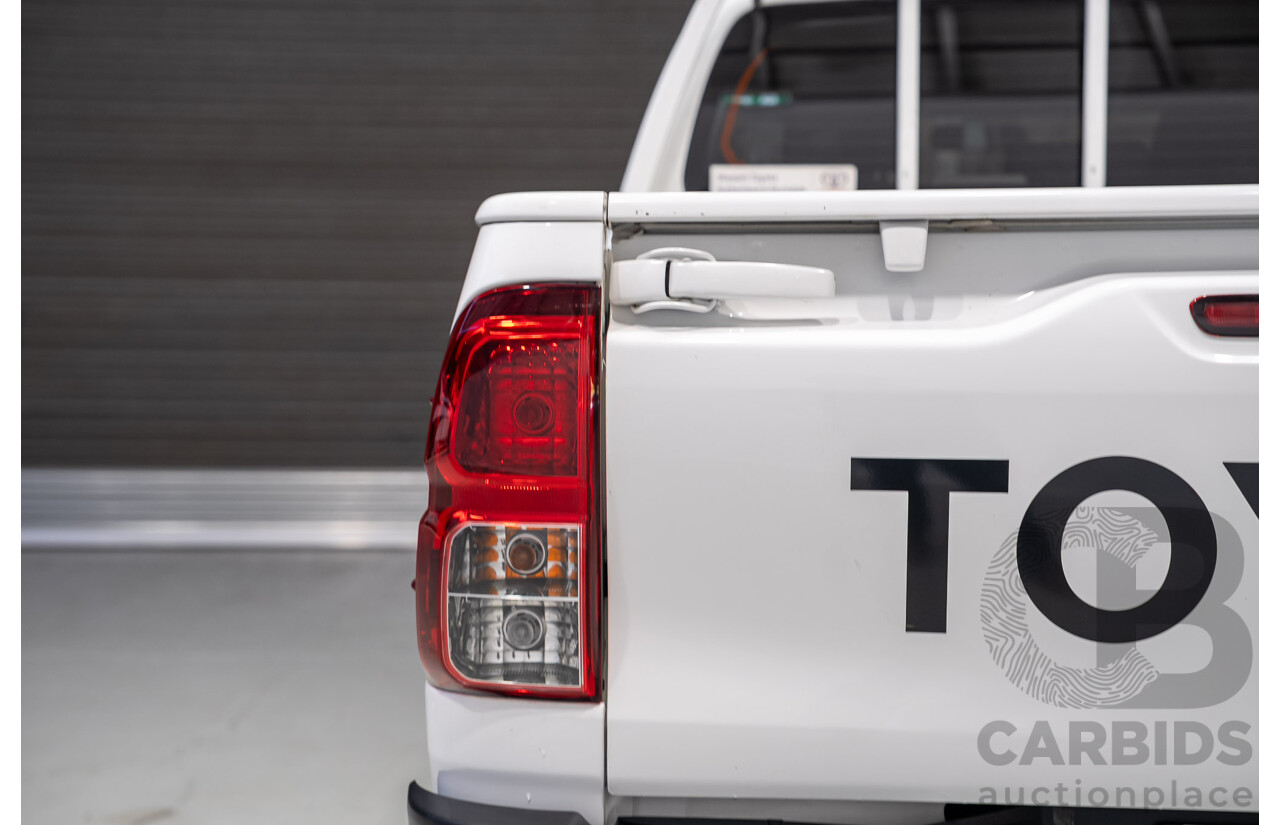 05/2019 Toyota Hilux Workmate TGN121R MY19 Double Cab P/Up White 2.7L