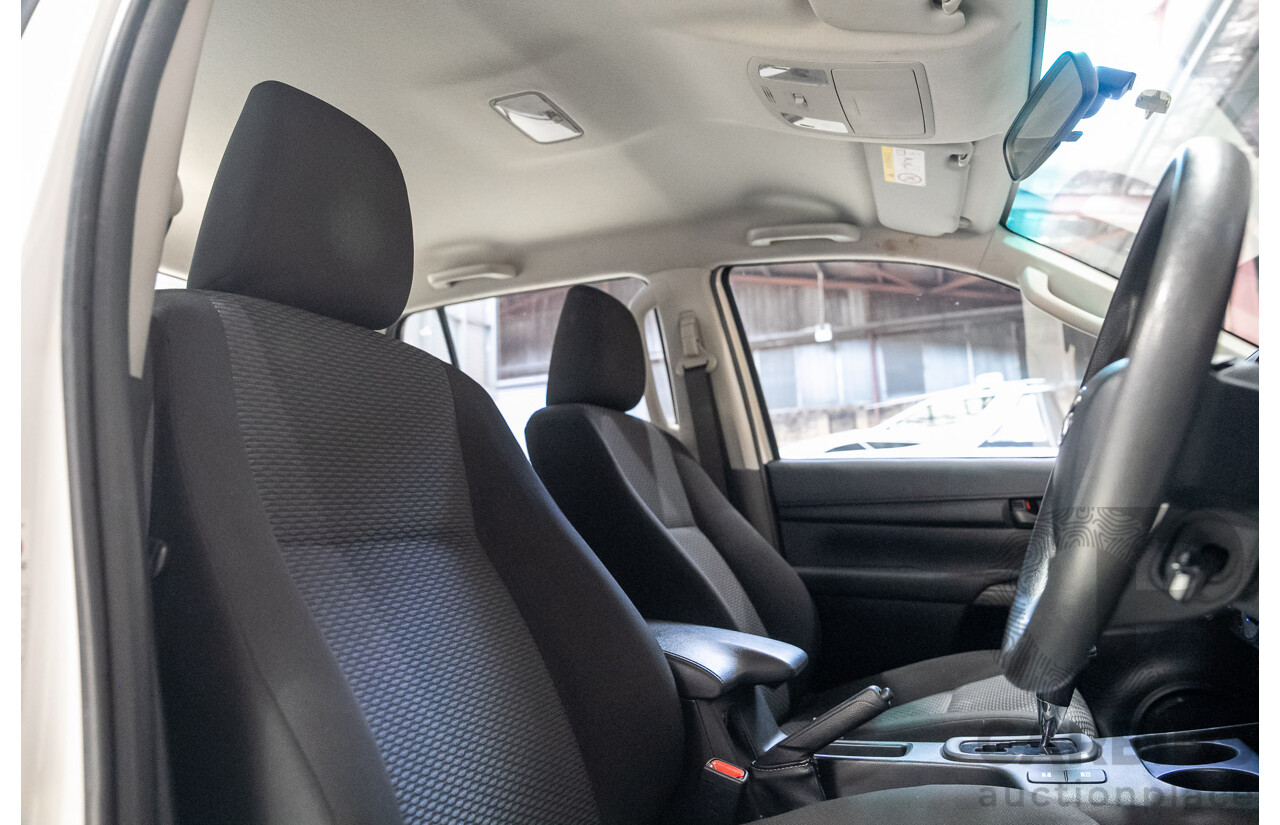 05/2019 Toyota Hilux Workmate TGN121R MY19 Double Cab P/Up White 2.7L