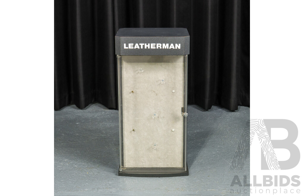 Cutler Retail Knife Display Case