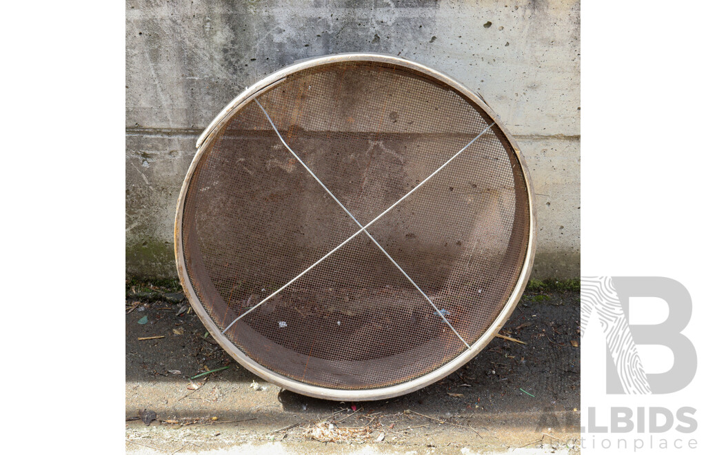 Large Wire Mesh Sieve
