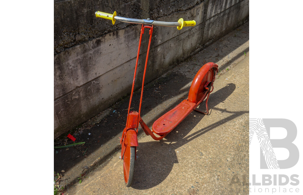 Vintage Metal Painted Child Scooter