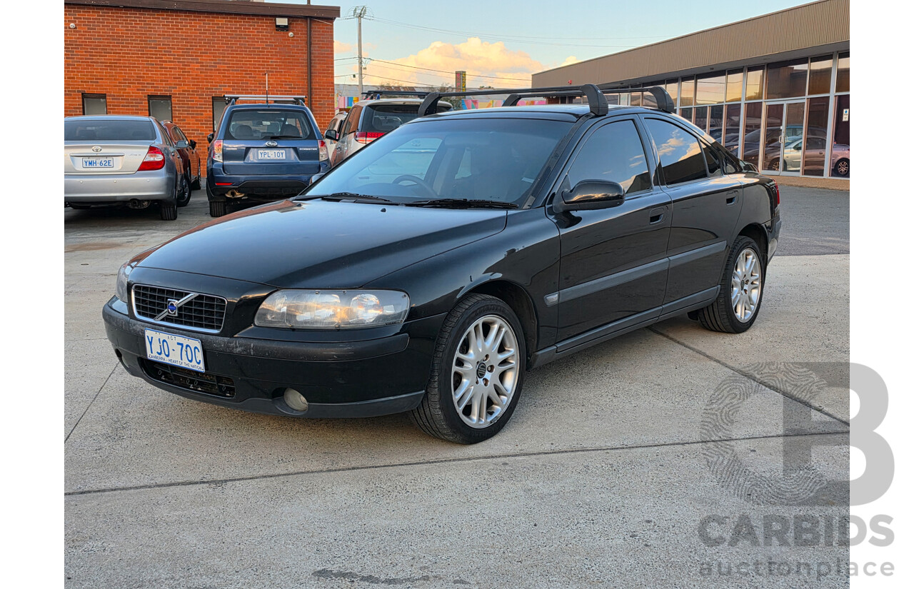 06/2002 Volvo S60 (AWD)  4d Sedan Black 2.4L