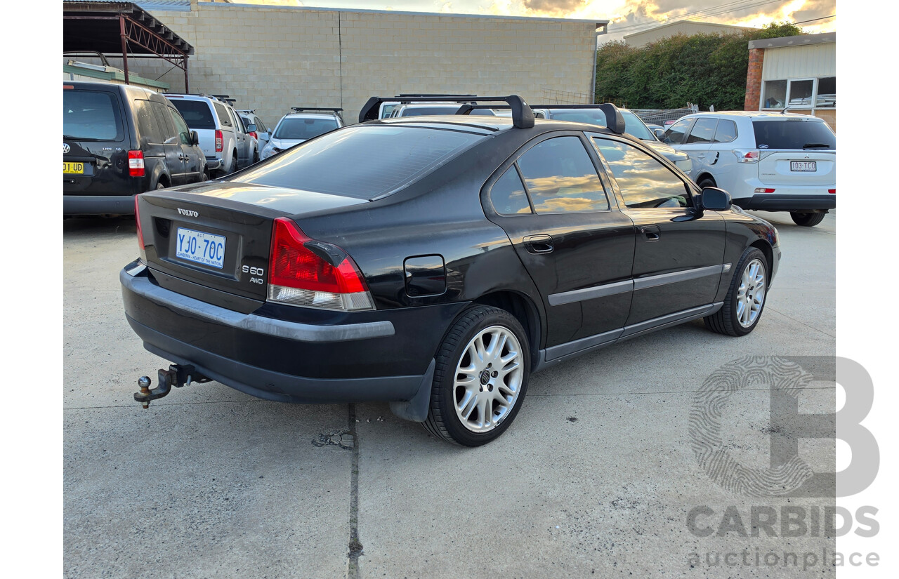 06/2002 Volvo S60 (AWD)  4d Sedan Black 2.4L