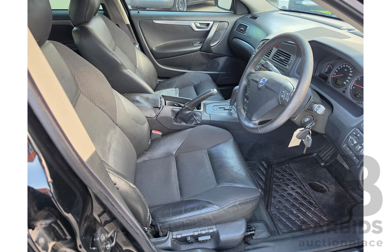 06/2002 Volvo S60 (AWD)  4d Sedan Black 2.4L