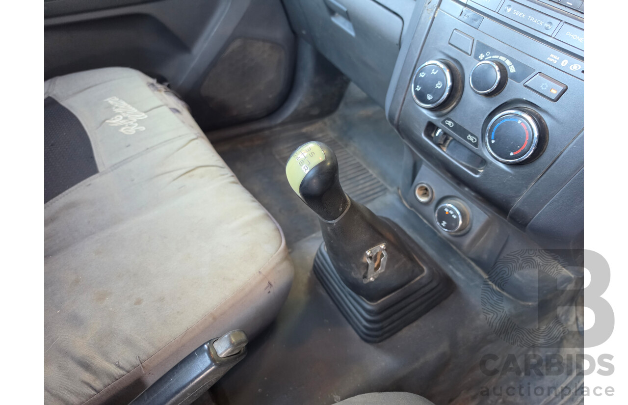 03/2014 Holden Colorado DX (4x4) RG MY14 C/Chas White Turbo Diesel 2.8L