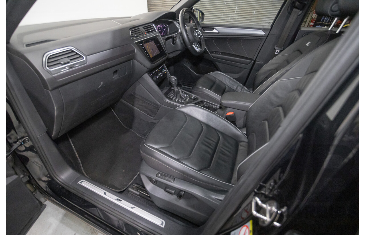 5/2021 Volkswagen Tiguan Allspace 162 TSI Highline R-Line (AWD) 5NA MY21 4d Wagon Deep Black Pearlescent Turbo 2.0L - 7 Seater