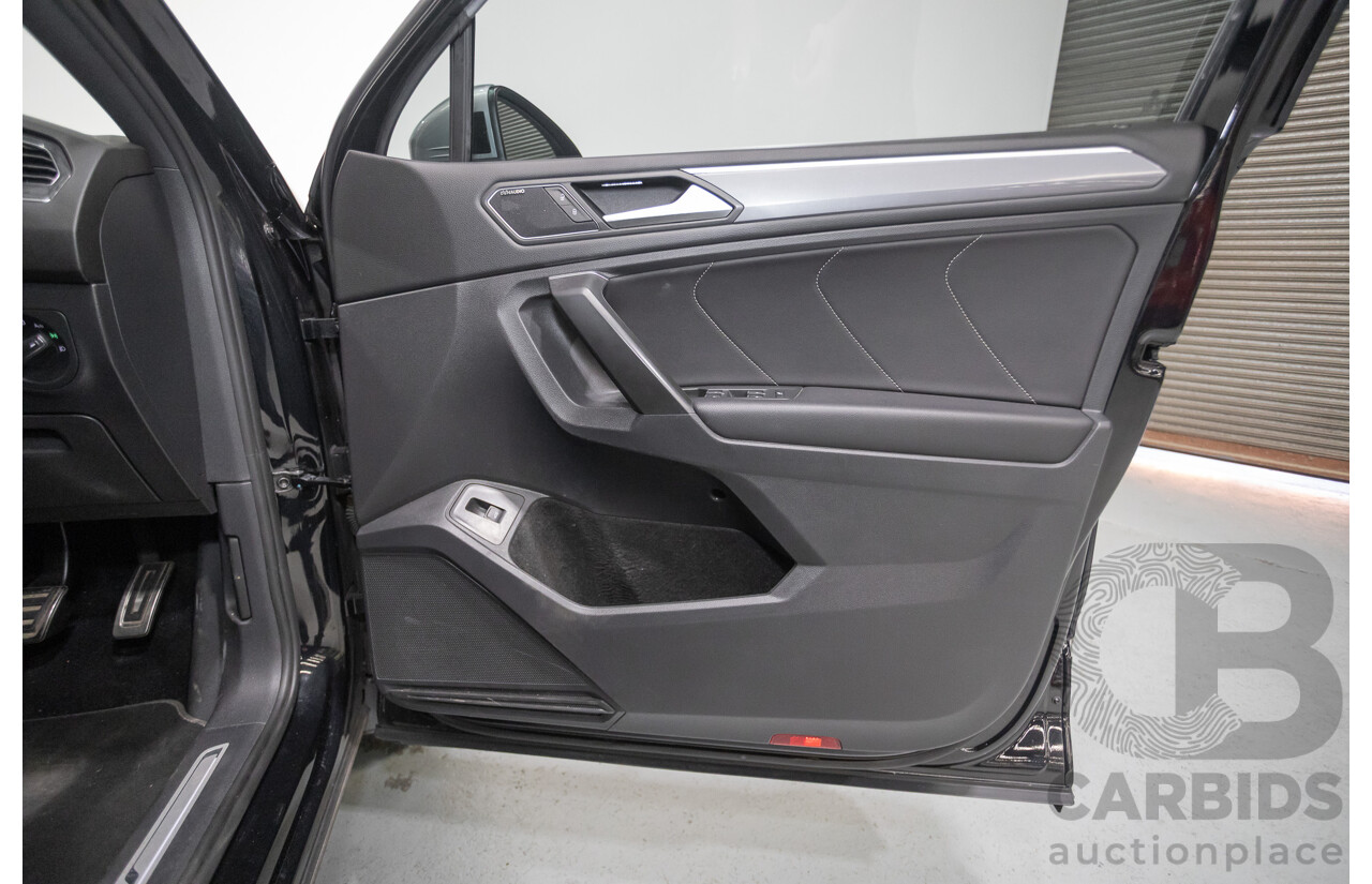 5/2021 Volkswagen Tiguan Allspace 162 TSI Highline R-Line (AWD) 5NA MY21 4d Wagon Deep Black Pearlescent Turbo 2.0L - 7 Seater