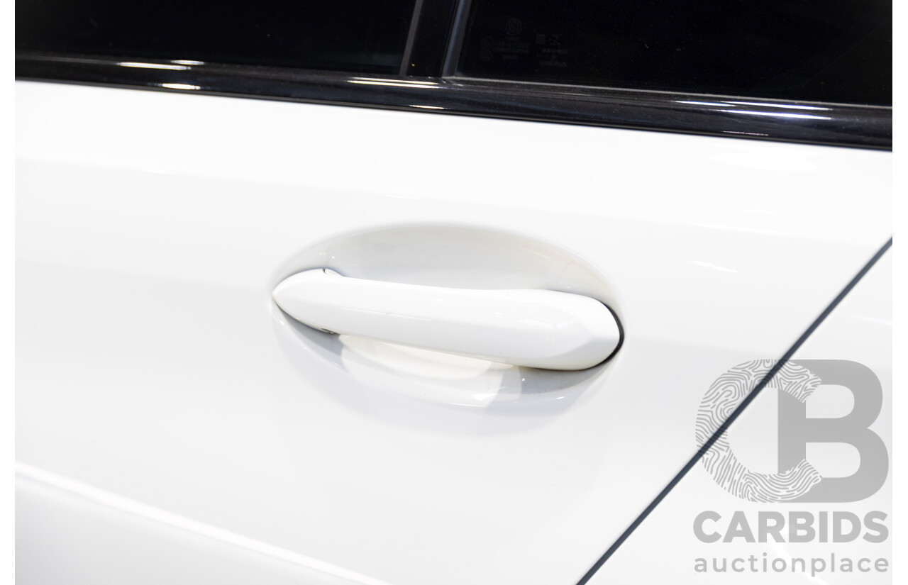 07/2019 BMW 330i G20 MY19 4d Sedan Alpine White Turbo 2.0L