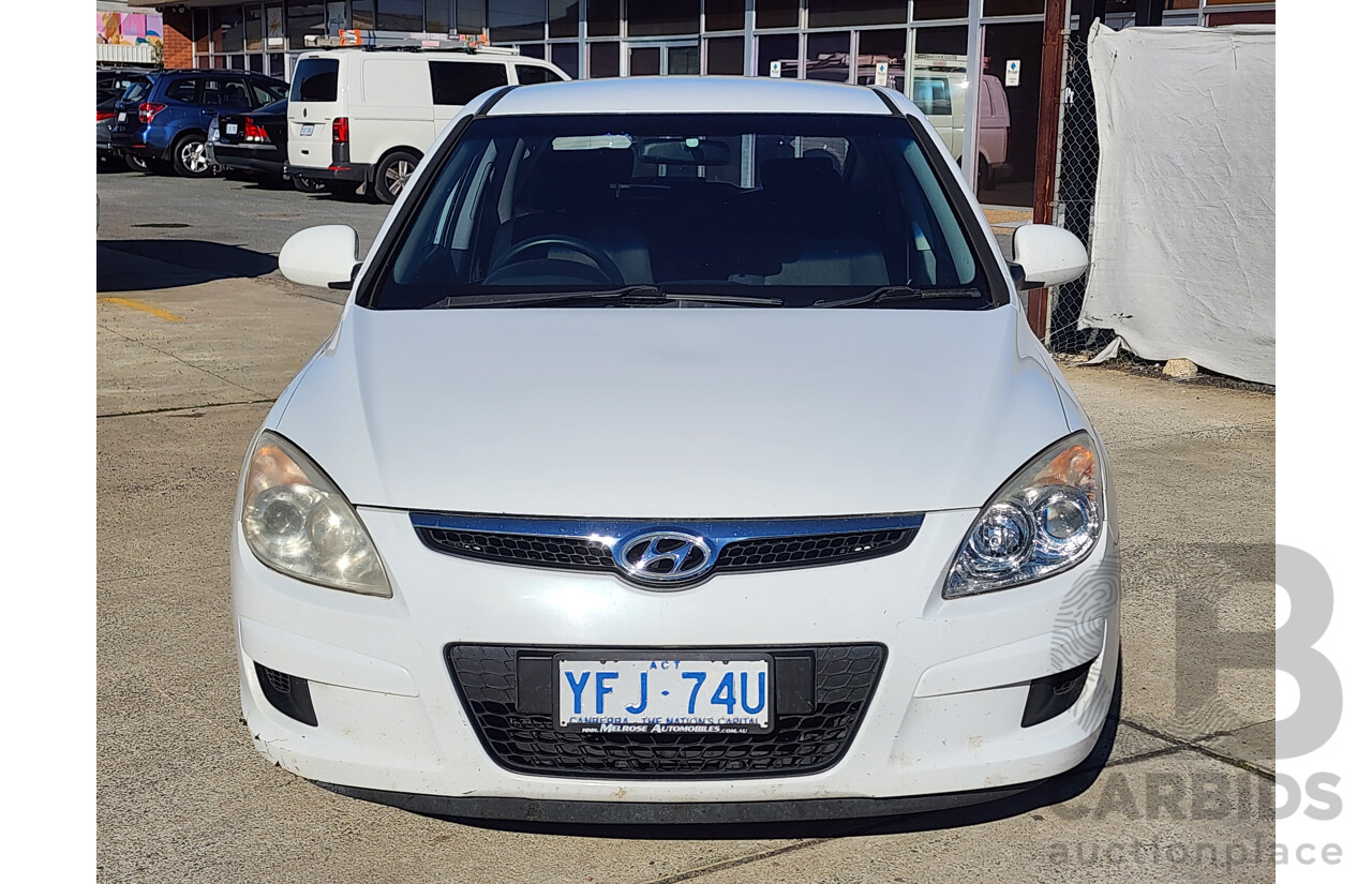02/2008 Hyundai i30 SX FD 5d Hatchback White 2.0L