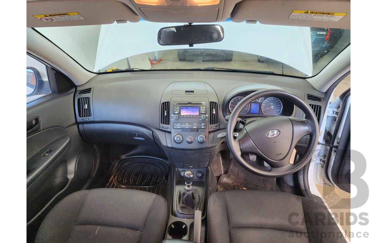 02/2008 Hyundai i30 SX FD 5d Hatchback White 2.0L