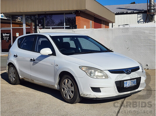 02/2008 Hyundai i30 SX FD 5d Hatchback White 2.0L