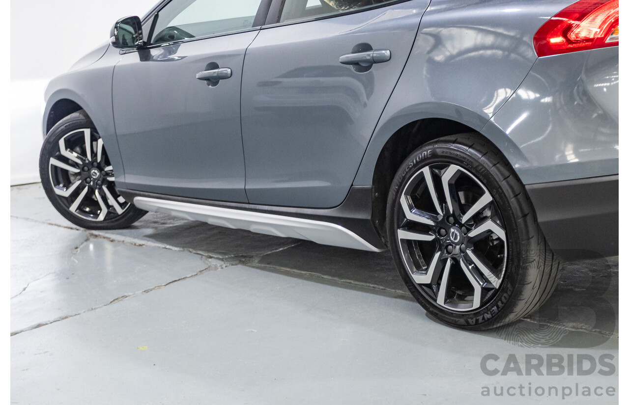 11/2016 Volvo V60 T5 Luxury Cross Country MY17 4D Wagon Osmium Grey Metallic 2.0L