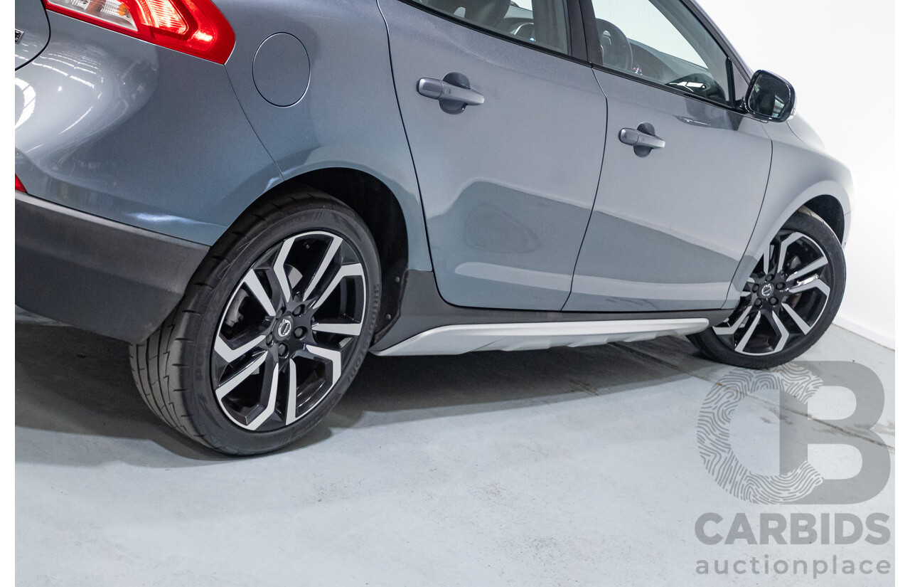 11/2016 Volvo V60 T5 Luxury Cross Country MY17 4D Wagon Osmium Grey Metallic 2.0L