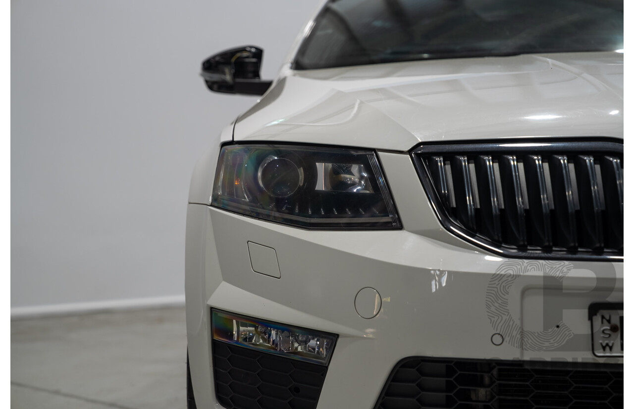 06/2015 Skoda Octavia RS 162 TSI NE MY15 4d Wagon White Turbo 2.0L