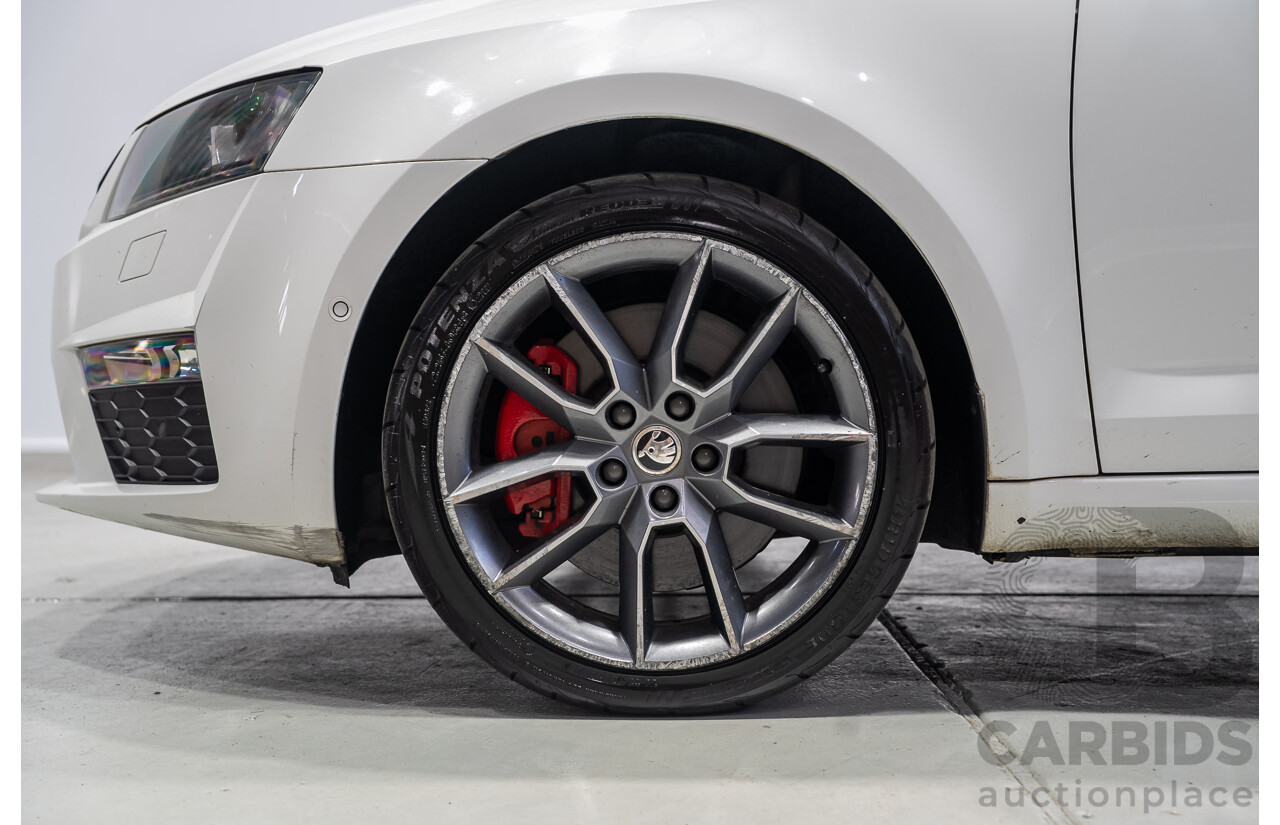 06/2015 Skoda Octavia RS 162 TSI NE MY15 4d Wagon White Turbo 2.0L