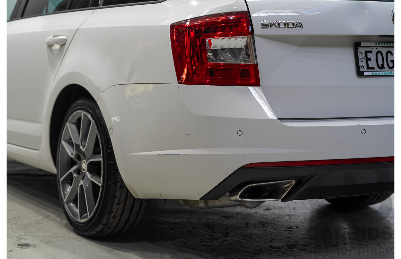 06/2015 Skoda Octavia RS 162 TSI NE MY15 4d Wagon White Turbo 2.0L