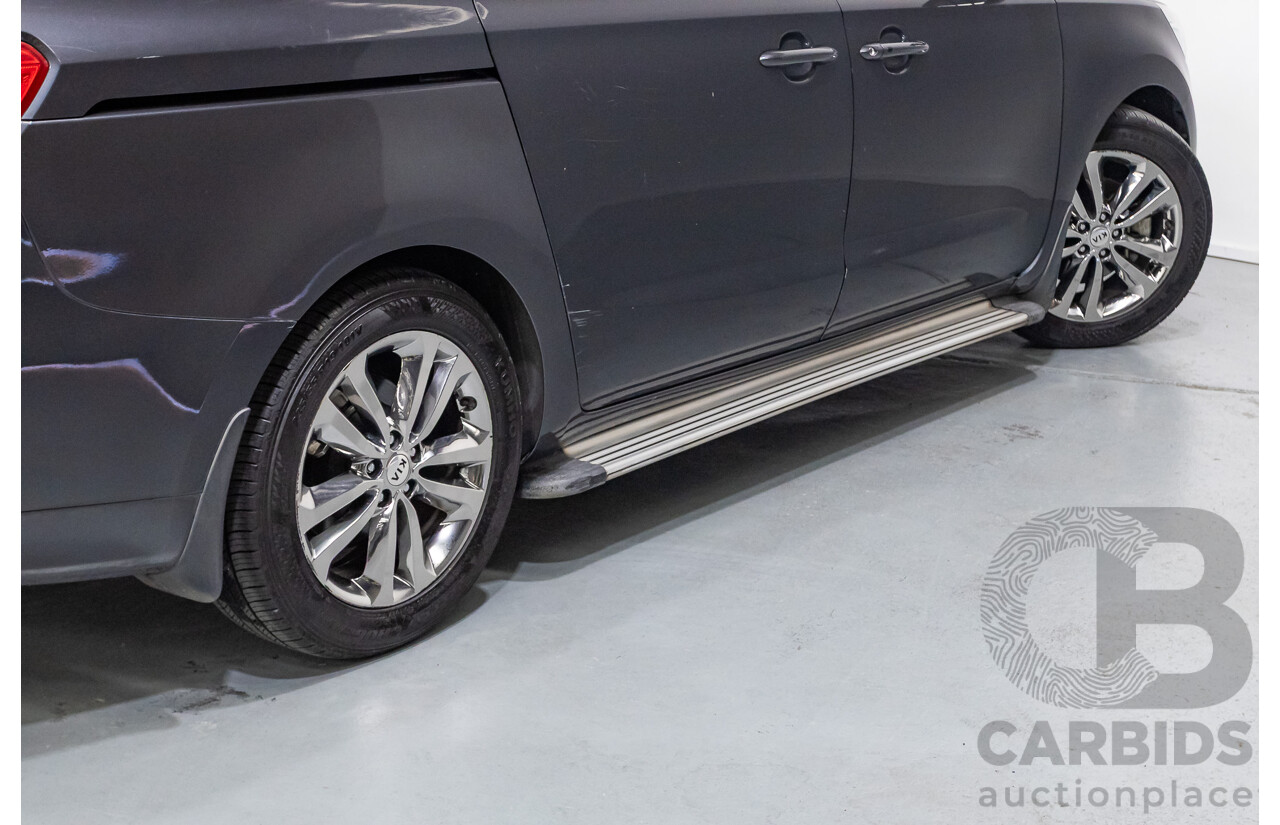 9/2015 Kia Carnival Platinum YP 4d Wagon Graphite Grey V6 3.3L - 8 Seater