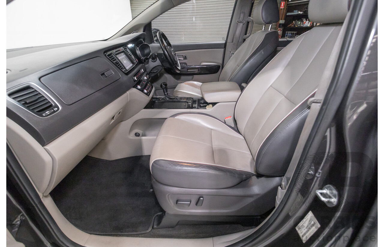 9/2015 Kia Carnival Platinum YP 4d Wagon Graphite Grey V6 3.3L - 8 Seater