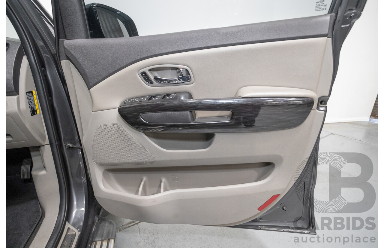 9/2015 Kia Carnival Platinum YP 4d Wagon Graphite Grey V6 3.3L - 8 Seater