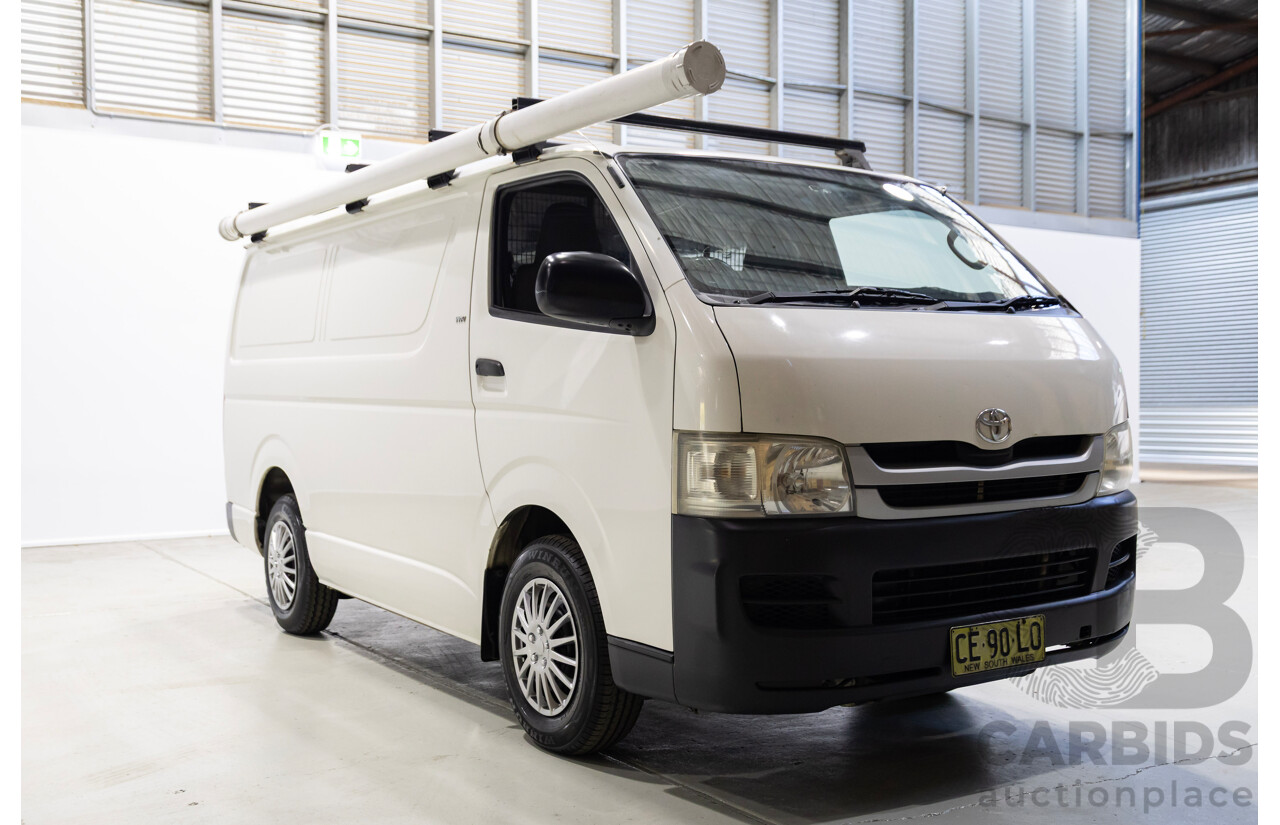 01/2008 Toyota Hiace LWB TRH201R MY07 UPGRADE 4d Van White 2.7L