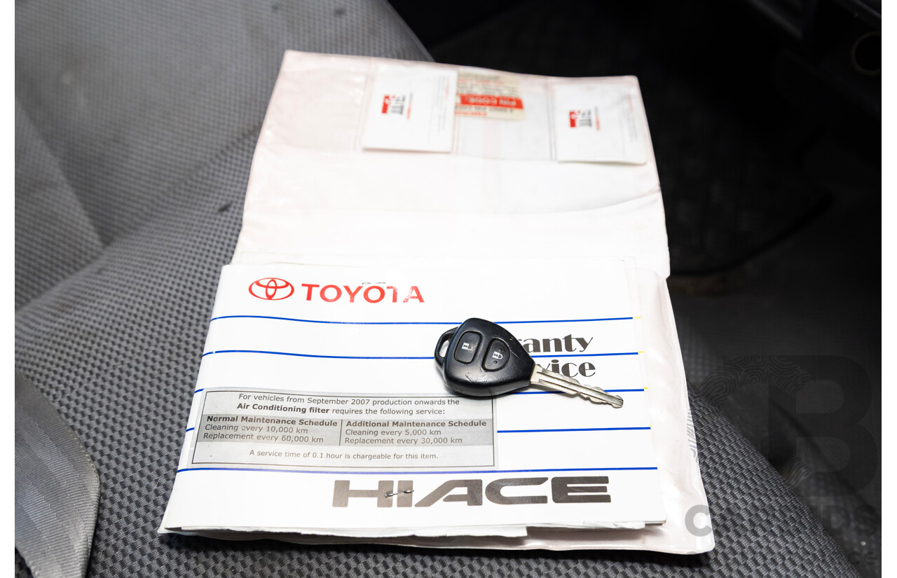 01/2008 Toyota Hiace LWB TRH201R MY07 UPGRADE 4d Van White 2.7L