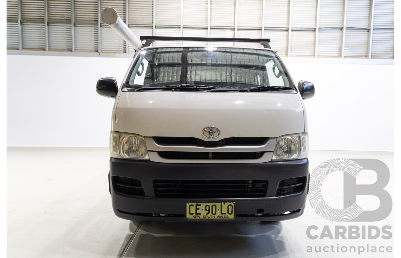 01/2008 Toyota Hiace LWB TRH201R MY07 UPGRADE 4d Van White 2.7L