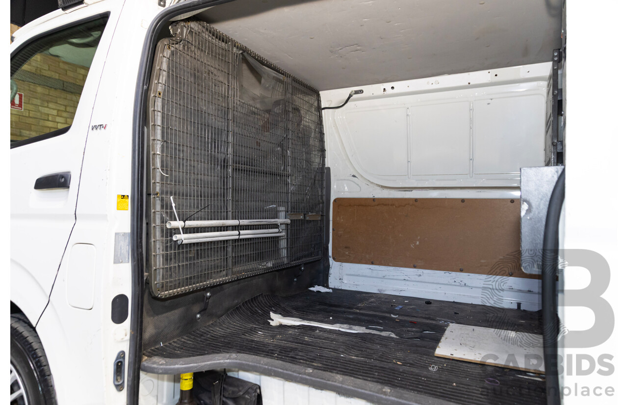 01/2008 Toyota Hiace LWB TRH201R MY07 UPGRADE 4d Van White 2.7L