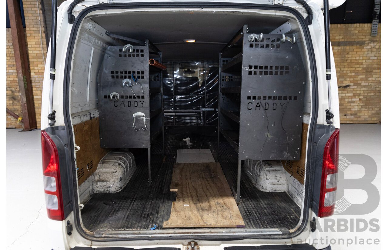 01/2008 Toyota Hiace LWB TRH201R MY07 UPGRADE 4d Van White 2.7L